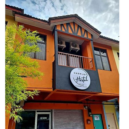 Shoplot Hostel Pangkor Kampong Pasir Bogak Екстериор снимка