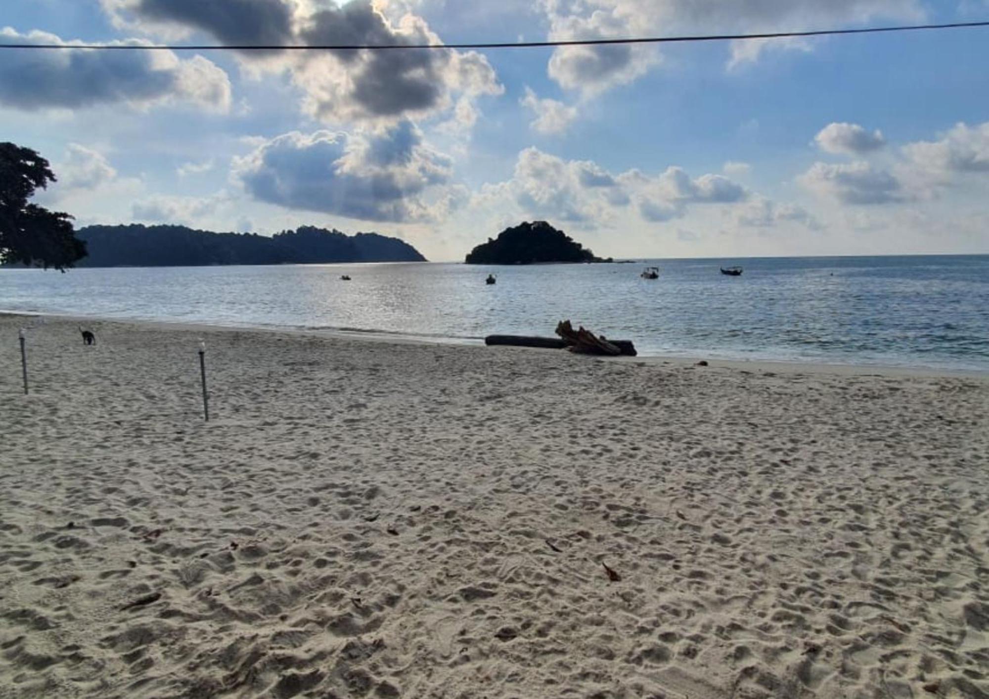 Shoplot Hostel Pangkor Kampong Pasir Bogak Екстериор снимка
