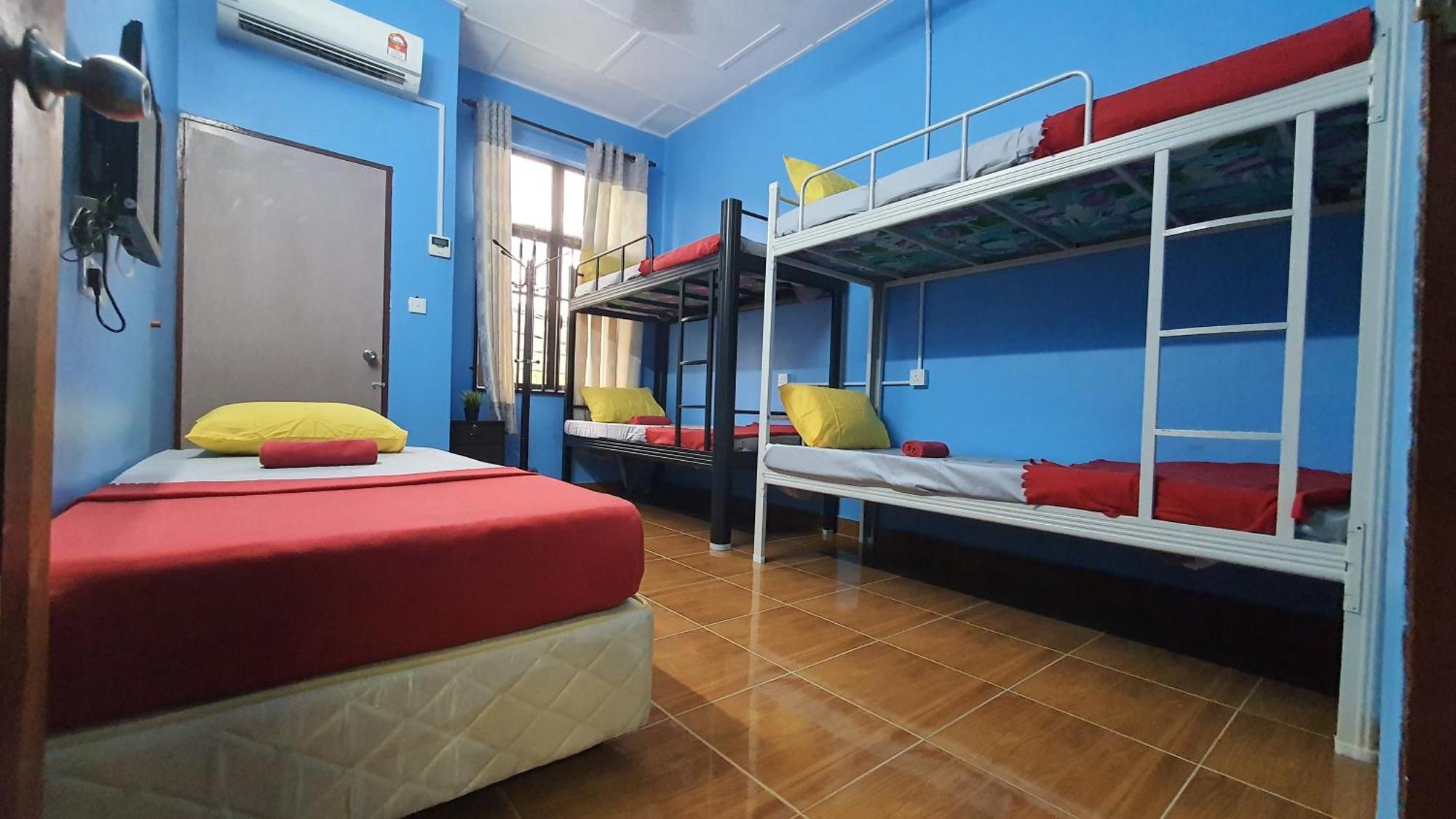 Shoplot Hostel Pangkor Kampong Pasir Bogak Екстериор снимка